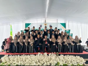 Penuh Haru dan Bahagia, MA Ma’arif NU 5 Sekampung Gelar Tasyakuran Kelulusan Kelas XII ke-40  “Awal Perjalanan Menuju Masa Depan Gemilang”